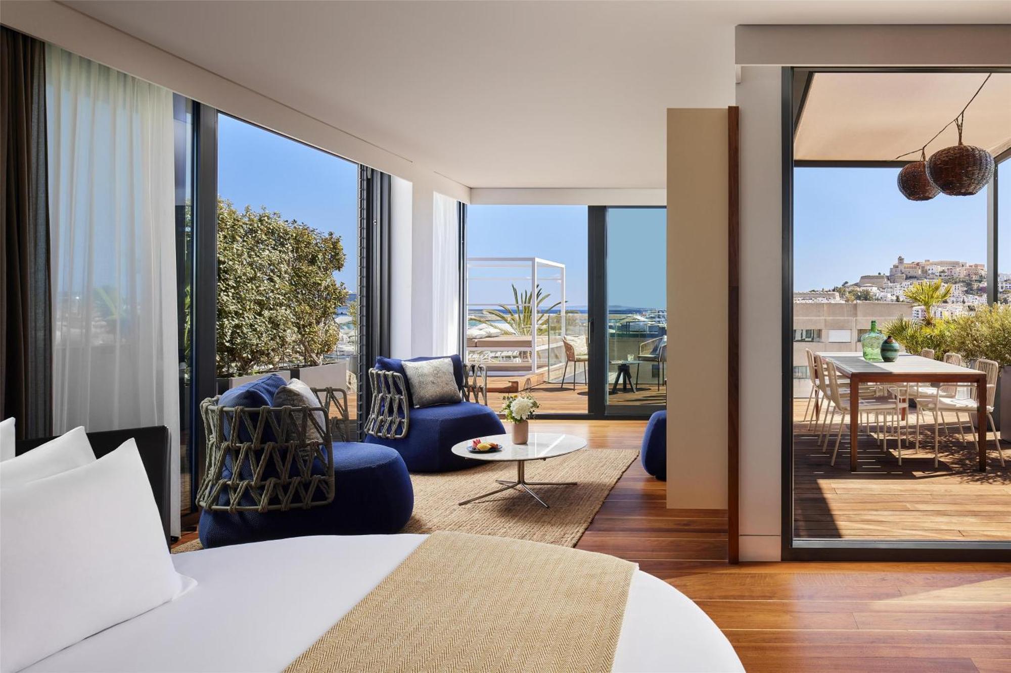 Nh Collection Hotel 5*